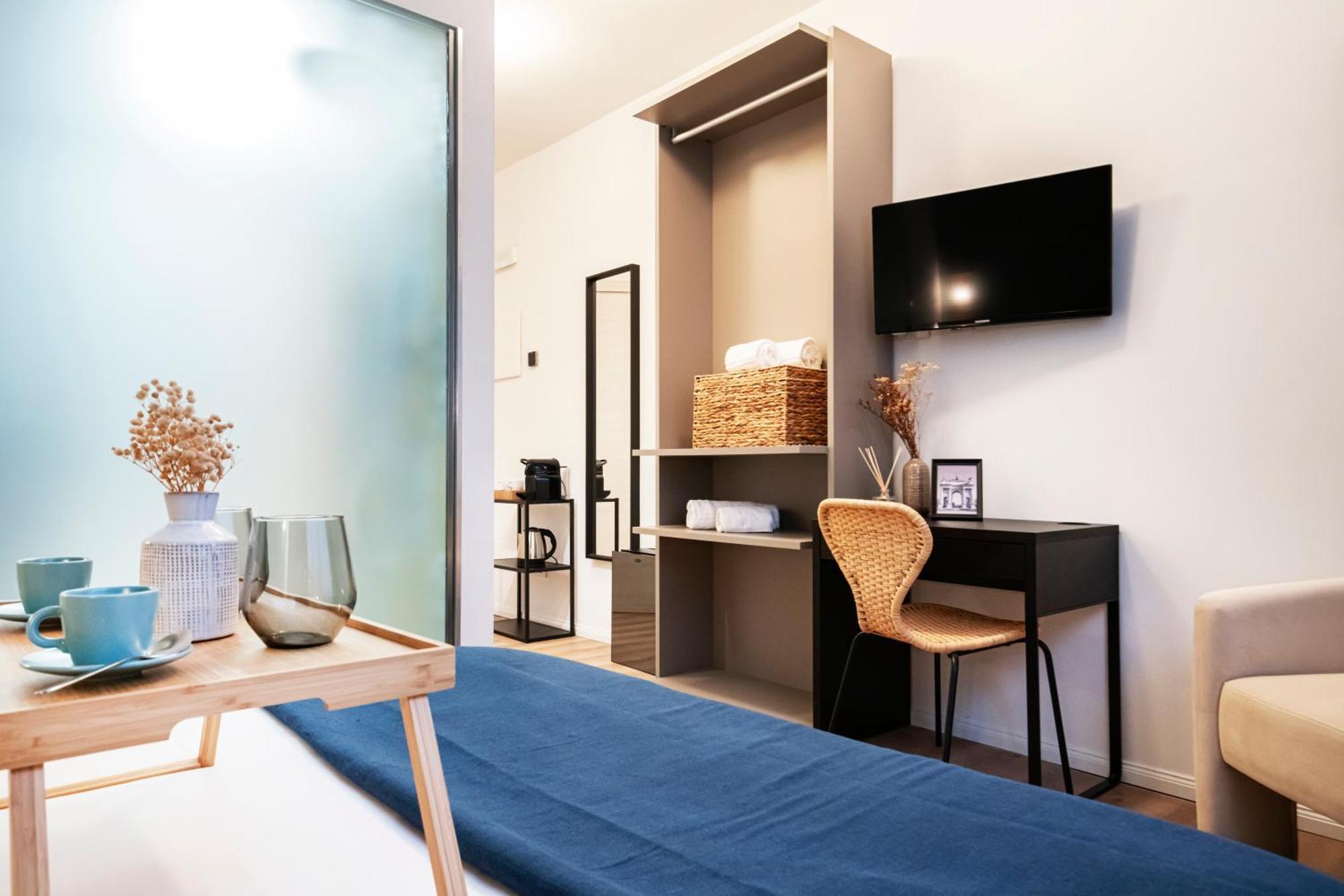 Easylife - Suite In Centrale Милан Экстерьер фото